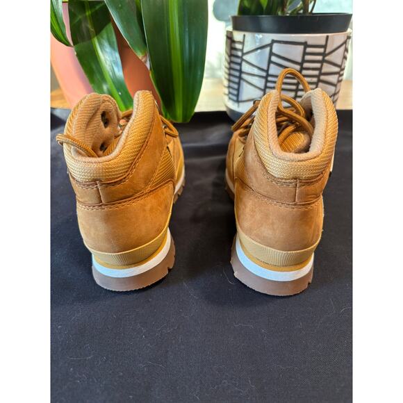 Boys Girls Youth Timberland Euro Hiker Nubuck Boots Wheat TB096775, size 2.5 NEW - Picture 4 of 7